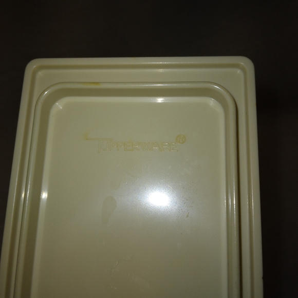 TUPPERWARE 1827-6 Vintage 3 piece cheese keeper, almond beige, 7 inches … - Picture 6 of 7